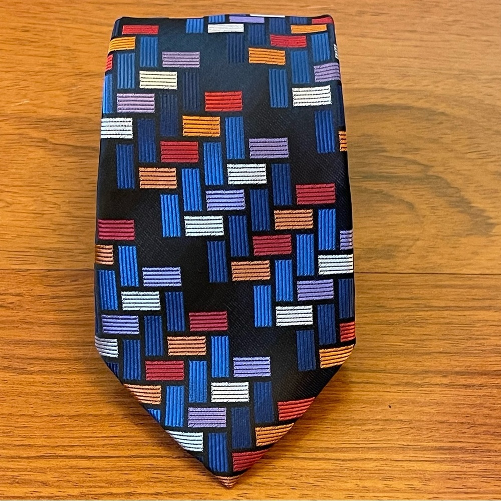 Handmade Italian Silk Tie ~ Fabulous Geometric Print